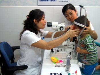 KẾT MẠC VIÊM DỊ ỨNG MÙA XUÂN